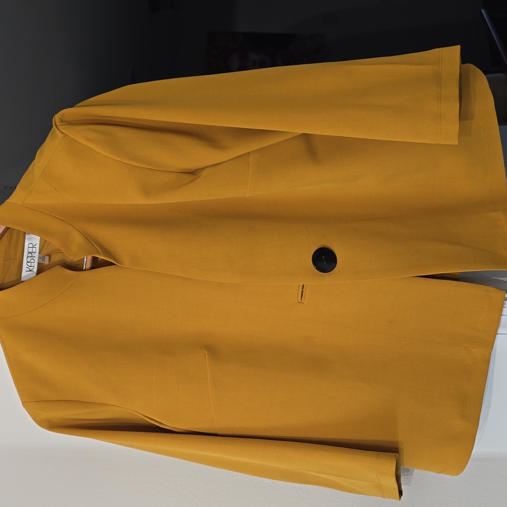 Kasper 3/4 Sleeve Mustard Blazer with Black Button - Size 10 - Picture 4 of 8
